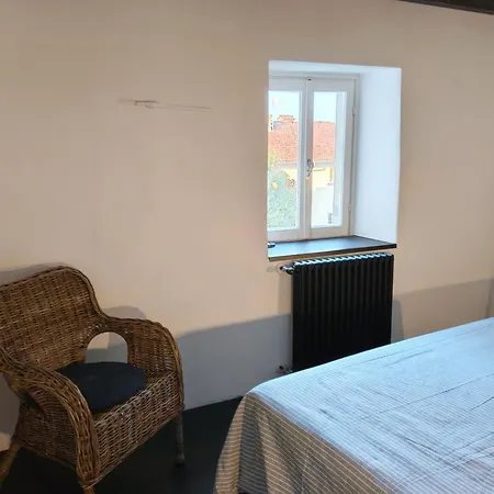 Elegant Traditional Steps From The Lake, With Garden And Panoramic Terrace Ferienhaus Cerro (Laveno-Mombello)