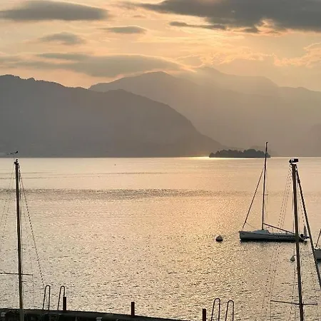 Elegant Traditional Steps From The Lake, With Garden And Panoramic Terrace Vakantiehuis *