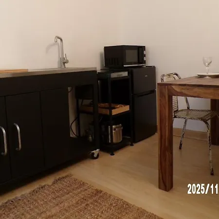 Elegant Traditional Steps From The Lake, With Garden And Panoramic Terrace Vakantiehuis Cerro (Laveno-Mombello)