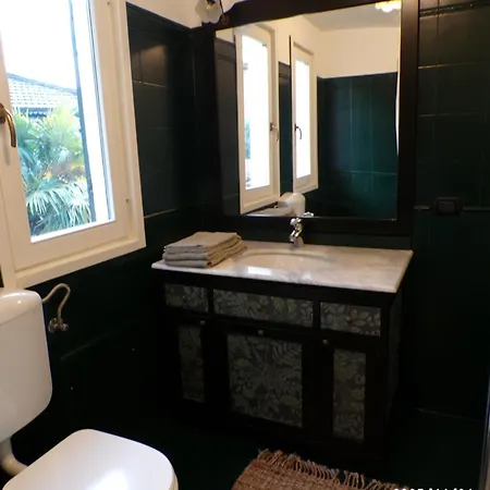 Elegant Traditional Steps From The Lake, With Garden And Panoramic Terrace Vakantiehuis Laveno-Mombello