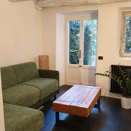 Elegant Traditional Steps From The Lake, With Garden And Panoramic Terrace *