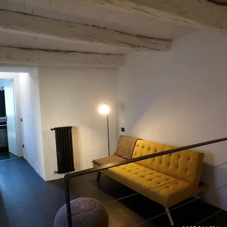 Elegant Traditional Steps From The Lake, With Garden And Panoramic Terrace