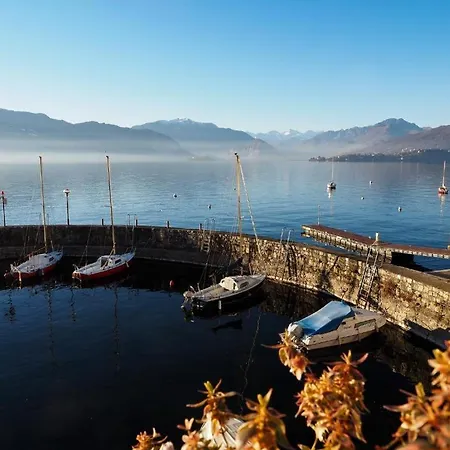 Elegant Traditional Steps From The Lake, With Garden And Panoramic Terrace * Cerro (Laveno-Mombello)