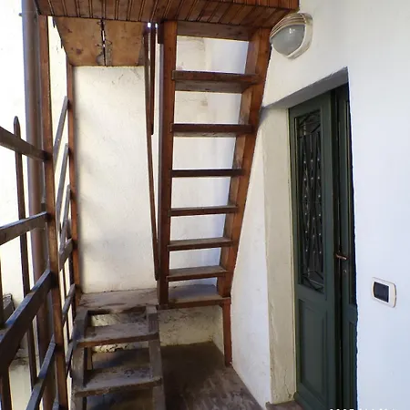 Elegant Traditional Steps From The Lake, With Garden And Panoramic Terrace Vakantiehuis Laveno-Mombello