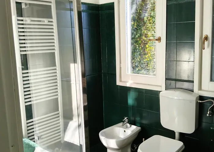 Holiday home Elegant Traditional Steps From The Lake, With Garden And Panoramic Terrace