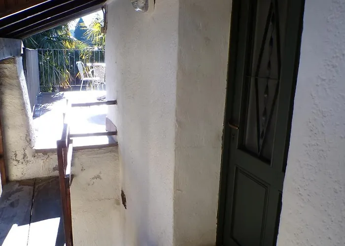 Holiday home Elegant Traditional Steps From The Lake, With Garden And Panoramic Terrace Cerro (Laveno-Mombello)