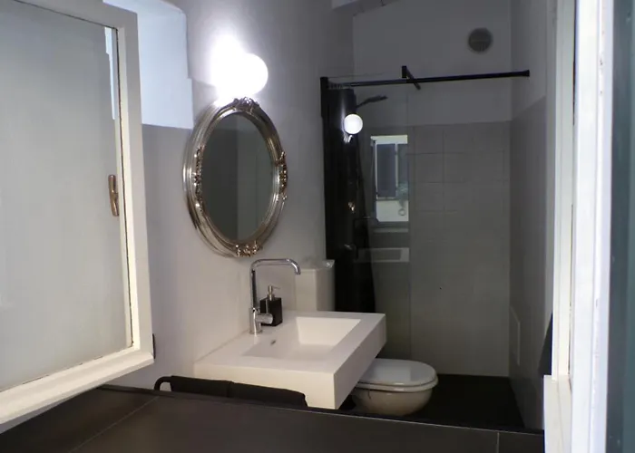 Holiday home Elegant Traditional Steps From The Lake, With Garden And Panoramic Terrace Cerro (Laveno-Mombello)