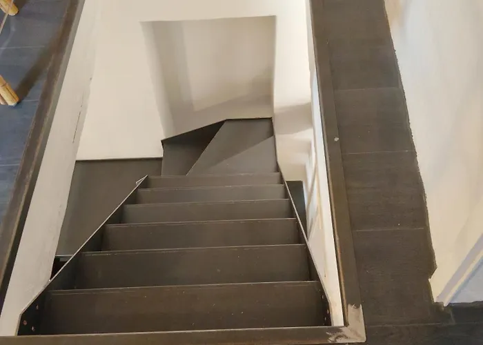 Elegant Traditional Steps From The Lake, With Garden And Panoramic Terrace Holiday home