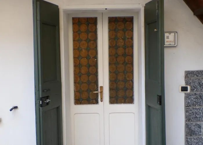 Holiday home Elegant Traditional Steps From The Lake, With Garden And Panoramic Terrace