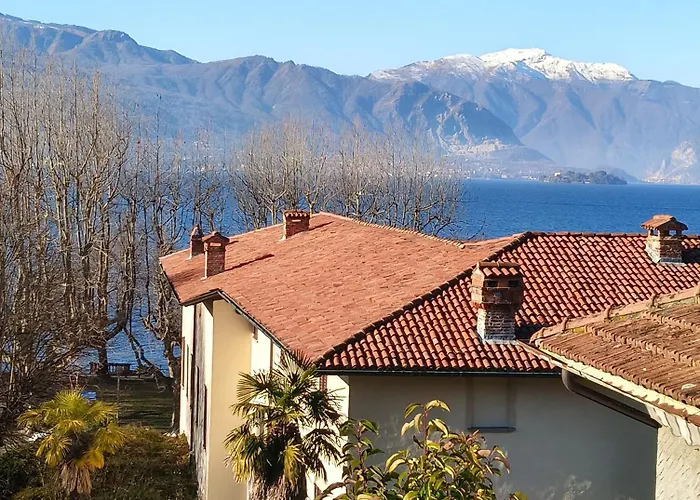 Feriehus Elegant Traditional Steps From The Lake, With Garden And Panoramic Terrace