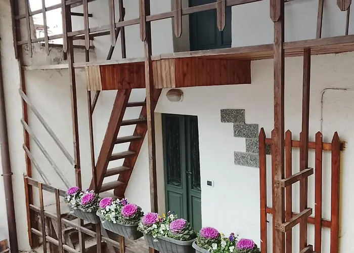 Elegant Traditional Steps From The Lake, With Garden And Panoramic Terrace Σπίτι διακοπών *