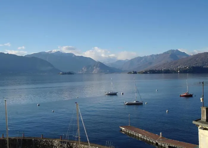 Elegant Traditional Steps From The Lake, With Garden And Panoramic Terrace